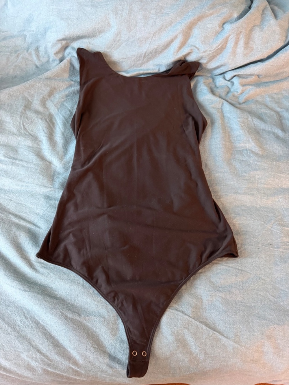 Abercrombie and Fitch Soft Matte Seamless Cross-Back Shell Bodysuit - size M - Picture 2 of 7